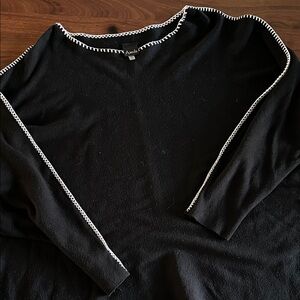 Aaeda Black White Sweater | 3x